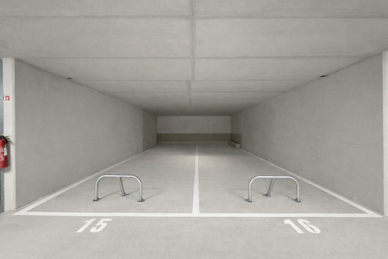 À vendre : 4 parking - VOILES DU CAP - 1/7