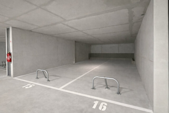 À vendre : 4 parking - VOILES DU CAP - 2/7