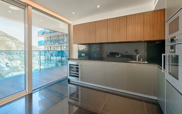 TOUR ODÉON – 5 ROOM APARTMENT ON A HIGH FLOOR FOR SALE - 3/13