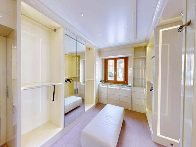 Prestigious property in Carré d'Or - 12/13